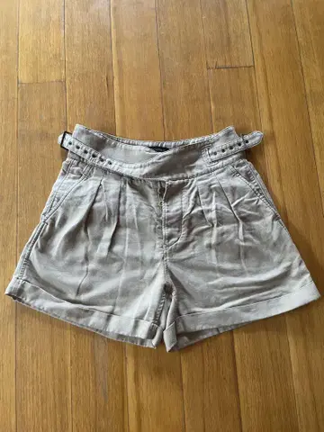 BANANA REPUBLIC 베이지 그루카 숏 팬츠