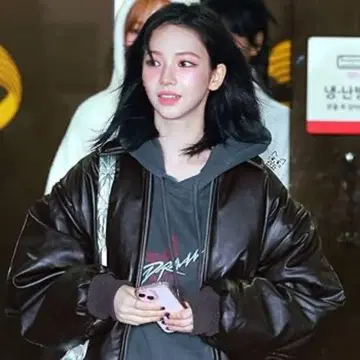 aespa 카리나 사용 CARLYN 백 실버