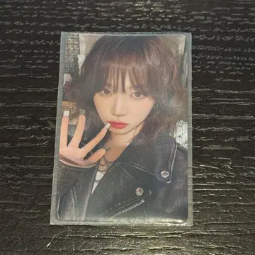 Le Sserafim 체원 라키드로 HMV