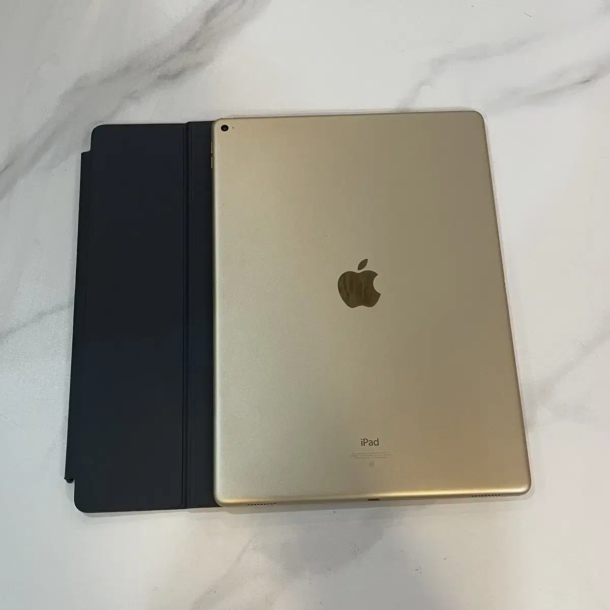 iPad - アップル iPad Pro 12.9 インチ WiFi 32GB ゴールド Amazon.com : Apple iPad Pro (32GB, Wi-Fi, Gold) 12.9in