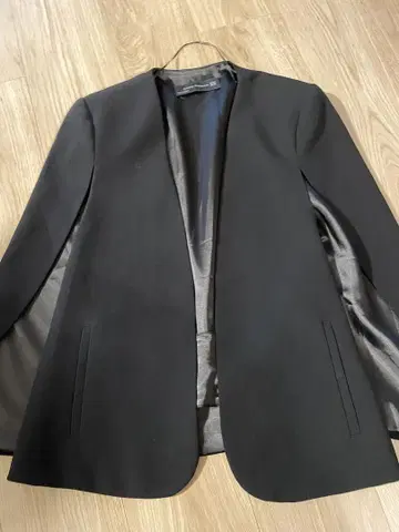자라 노카라 케이프 자켓