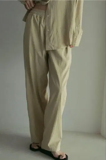 Chambray Rough Pants 샴브레이 러프 팬츠 anuke