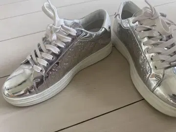 JIMMY CHOO 실버 스니커즈