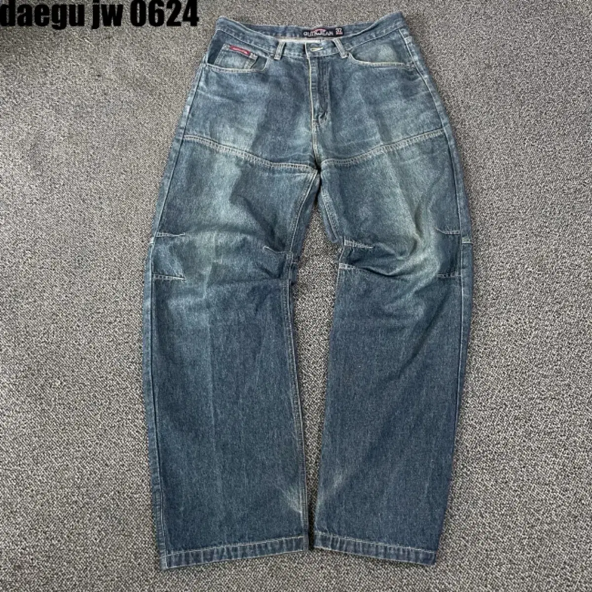 Quiksilver QUIKJEAN. Denim jeans (size 32) in good condition! Speed!