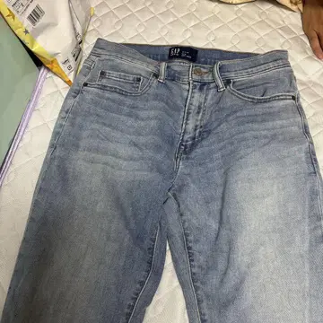 GAP 라이트 블루 스트레이트 데님