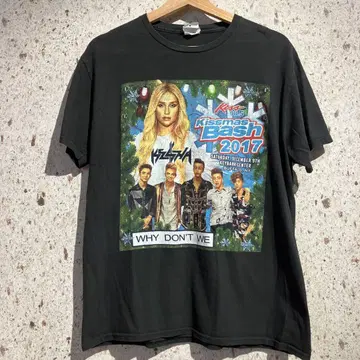 KISSMAS BASH 2017 티셔츠 SABRINA CARPENTER