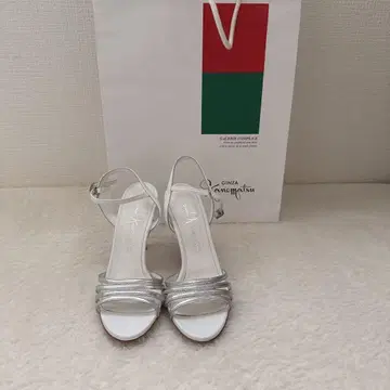 긴자 카네마츠 실버 스트랩 샌들 힐 8cm