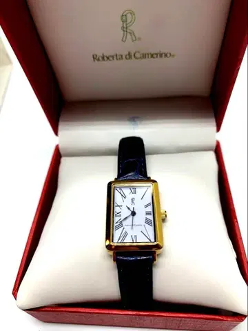 Roberta di Camerino 직사각형 페이스 시계.
