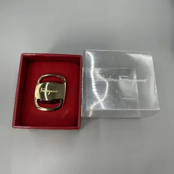 055 살바토레 페라가모 골드 스카프 클립