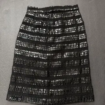 메탈릭 스트라이프 타이트 스커트