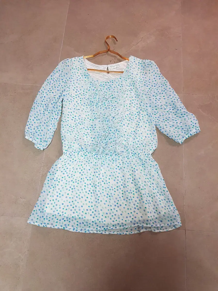 Product Details - 1