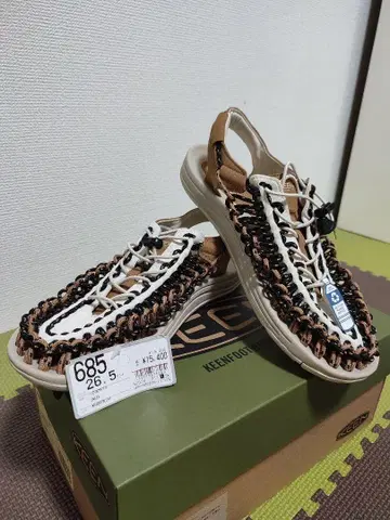 KEEN 뜨개질 디자인 샌들 26.5cm