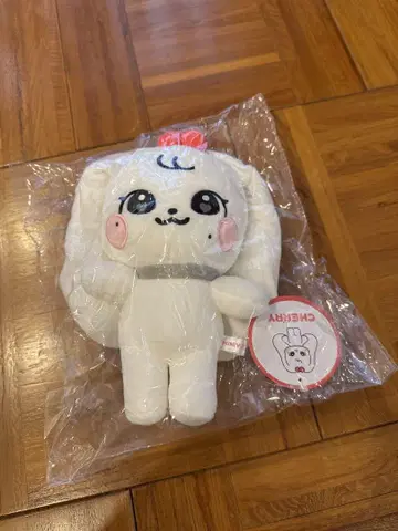 IVE 봉제 인형 MINIVE 미니브 CHERRY/원영 화이트