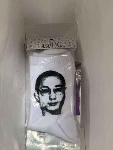 ARAKI SOX 얼굴 프린트 화이트 양말
