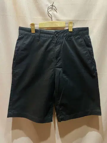 RVCA 블랙 숏 팬츠 루카 블랙