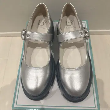 by 키다리 아저씨 펌프스 실버