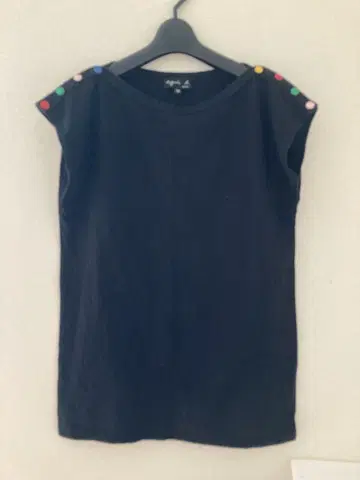 새상품급 에네스베 컬러 버튼 티셔츠 슬리브리스 사이즈 3 블랙