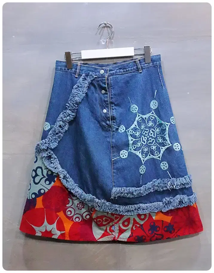 [38] Oilily Embroidered Layered Denim Skirt