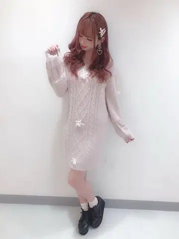 LIZLISA V자형 리본 니트 원피스 화이트