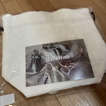 비오는날 발레리나 화이트