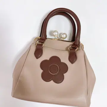 MARY QUANT 베이지 가마구치 숄더백
