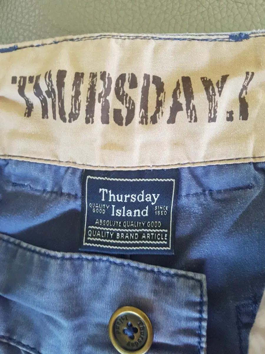Thursday Island 반바지 30~31