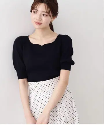 프로포션 하트 컷 리브 니트 새상품!