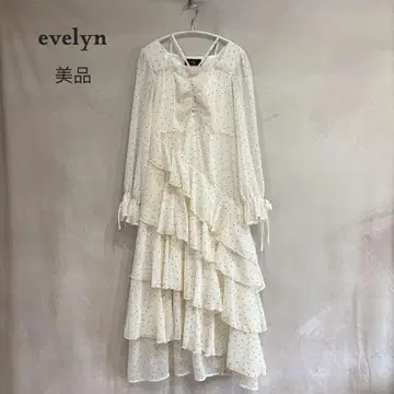 새상품급 인기 상품! evelyn 에블린 도트 티어드 원피스 화이트