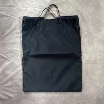 본인 기 헬무트랭 토트백