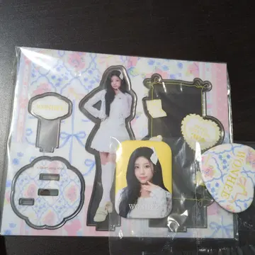 ILLIT 아이릿 에니마이 복권 원희 WONHEE 아크릴 스탠드 캔뱃지