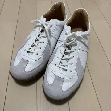 저먼 트레이너 스니커즈
