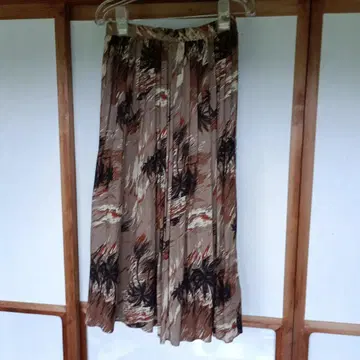 브라운 계열 롱 스커트