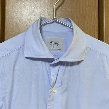 Drake's 라이트 블루 긴팔 셔츠