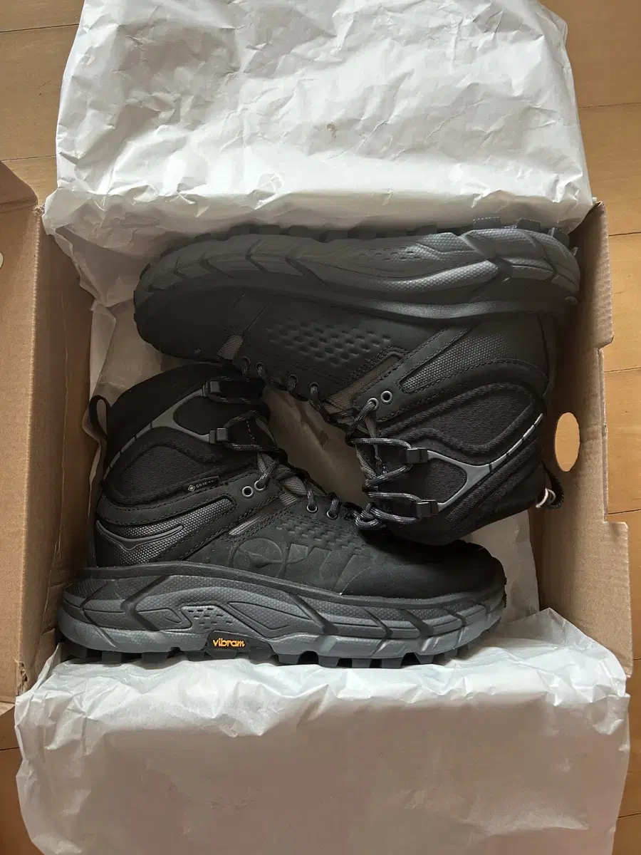 Hokaoneone Tor High