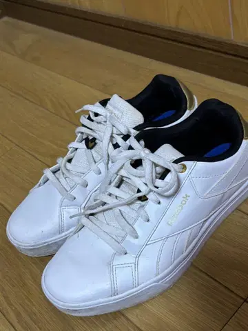 리복 스니커즈 화이트 24.0cm