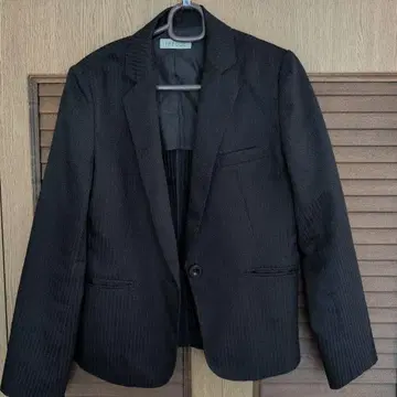 블랙 스트라이프 취업 정장