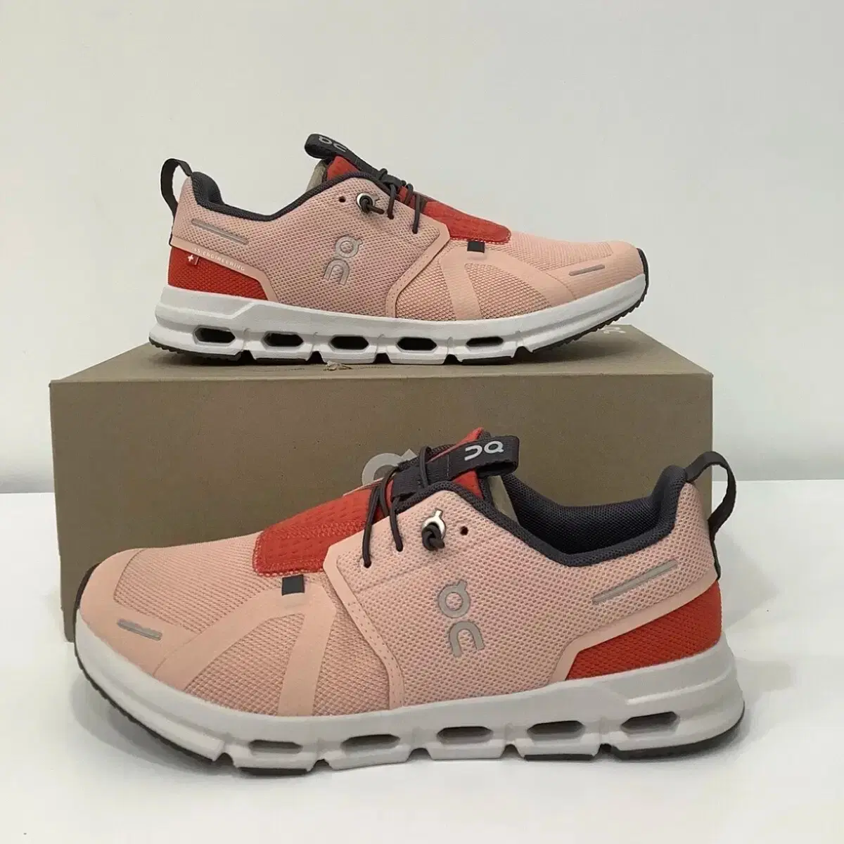 ON Cloudrunner Pink Sneakers