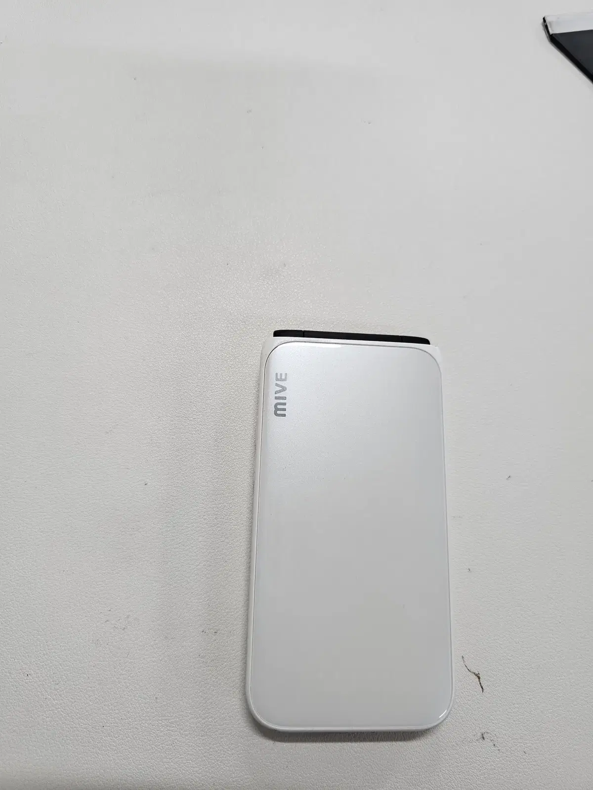 Galaxy Style Folder White, No Image Burn-in, Normal Unlocked Device