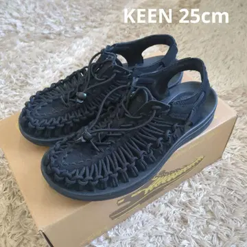 새상품급 keen uneek w black 25cm 블랙 검정 샌들