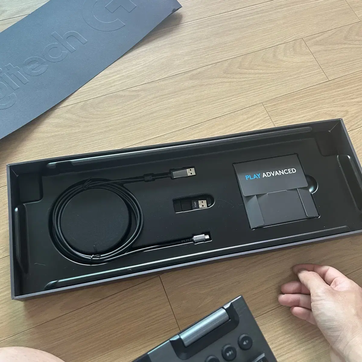 Logitech G913