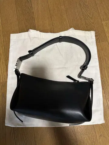 OSOI 오소이 BeanTwee 숄더백 블랙