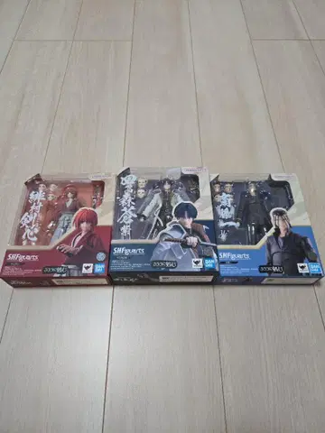 BANDAI SHFiguarts 사이토 하지메 피규어