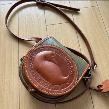 두니 앤 버크 숄더백 빅 로고
