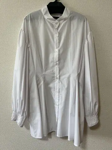WCJ 밑단 플레어 블라우스 화이트