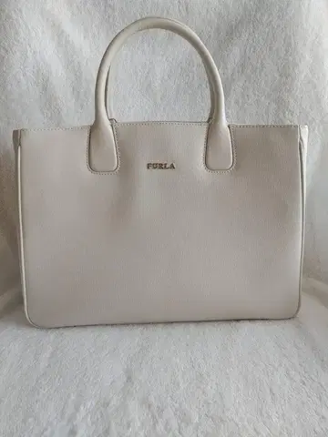 훌라 FURLA 화이트 가죽 토트백