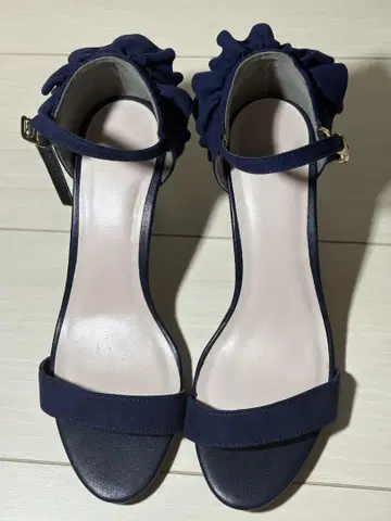 네이비 프릴 샌들 여름 하이힐