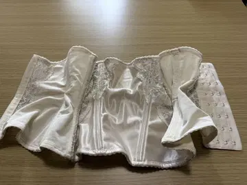 브라이덜 이너 D70, 코르셋 70