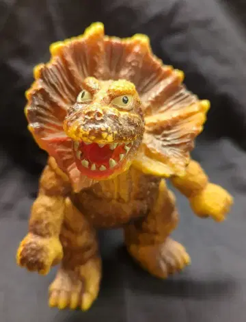 포피 킹 자우르스 지라스