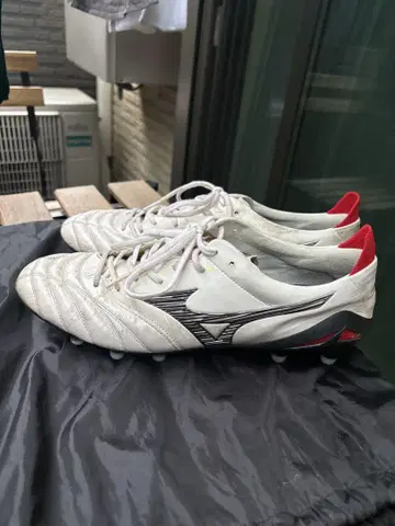 Mizuno Morelia Neo 3 화이트