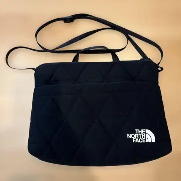 THE NORTH FACE 퀼팅 숄더백 블랙